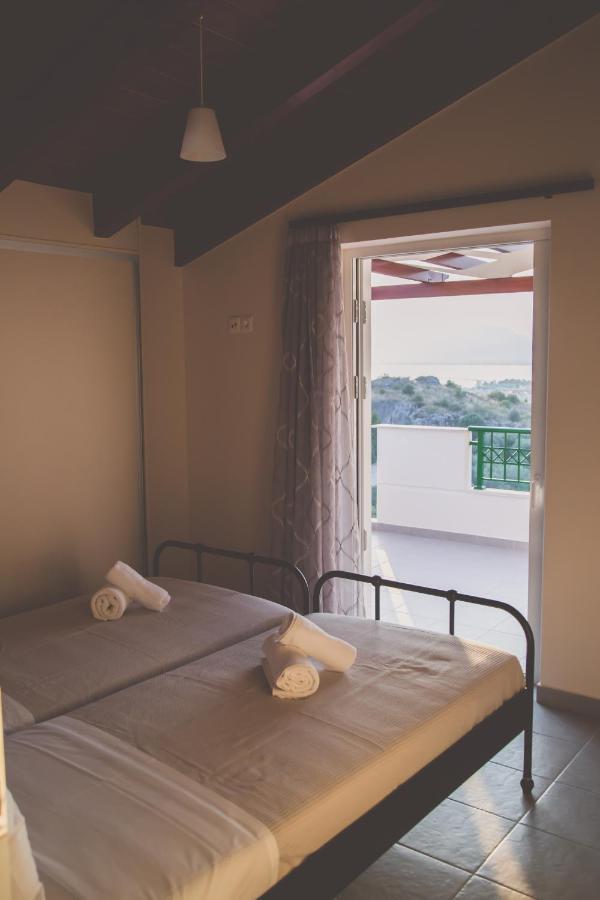 Chrysothemis - Panoramic Sea View Villa Nafplion Exteriör bild